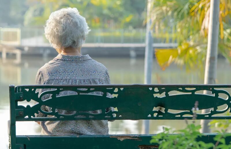 Pendant quatre ans, j’ai pris soin d’une vieille femme — la lettre qu’elle m’a laissée avant de mourir m’a brisé le cœur