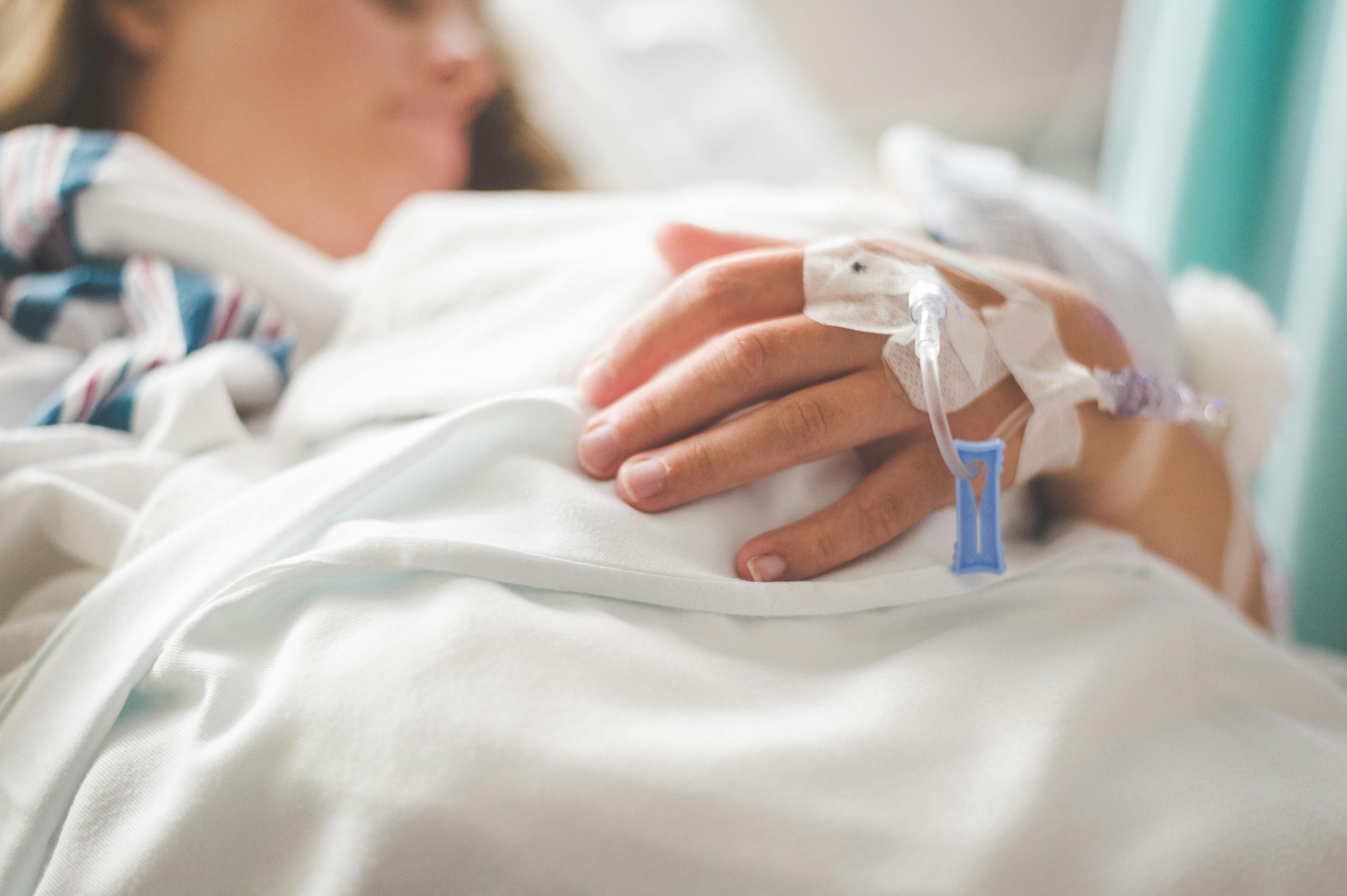 J’ai traité ma sœur de « bonne à rien » le jour de ma réussite — ce que j’ai découvert ensuite m’a brisée
