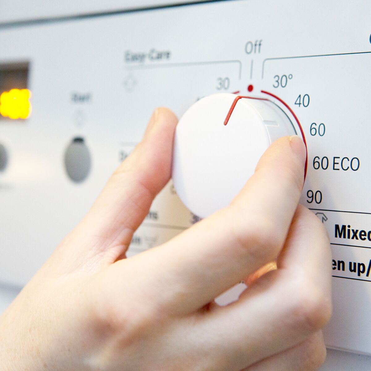 Lessive à 40°C : une fausse bonne idée ? Ce que les professionnels du nettoyage vous recommandent vraiment
