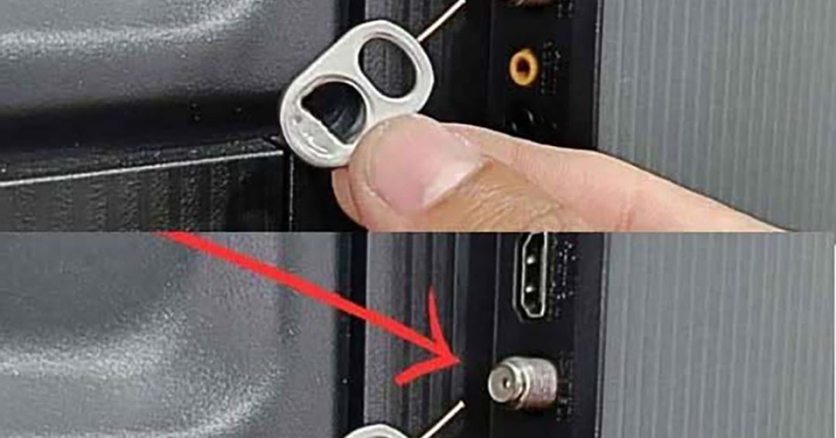 Pour quelle raison certains insèrent-ils la languette d’une canette dans leur téléviseur ?