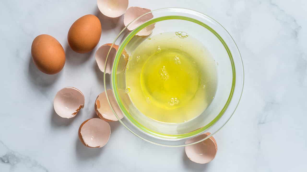 Masque au blanc d'œuf pour épilation naturelle