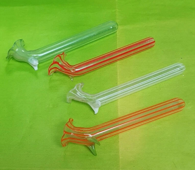 Ces mystérieux tubes en verre retrouvés dans un vieux placard : leur usage va vous étonner