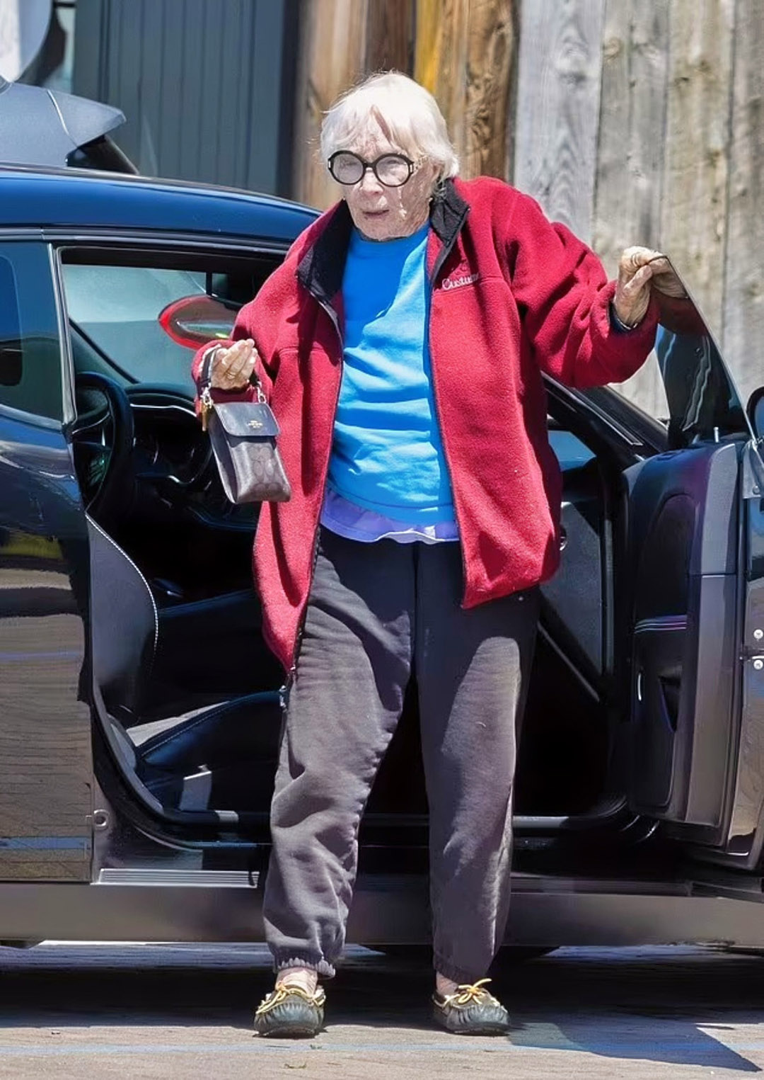 Saurez-vous deviner de qui il s'agit ? Cette star de la télévision des années 60 a eu une vie pleine de surprises !