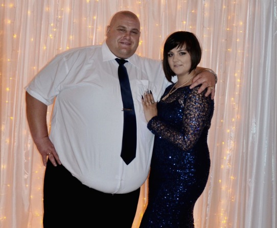 235 kg à 28 ans, la peur de perdre sa femme le hantait : la renaissance incroyable d’un homme qui a fondu de 132 kg