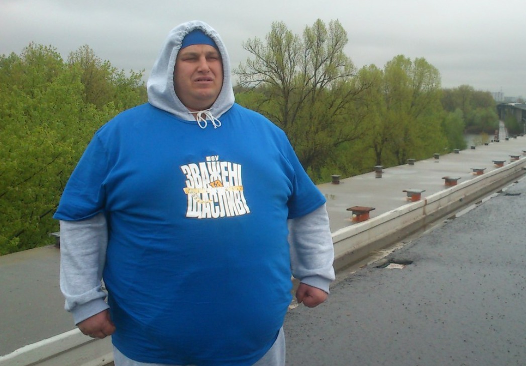 235 kg à 28 ans, la peur de perdre sa femme le hantait : la renaissance incroyable d’un homme qui a fondu de 132 kg