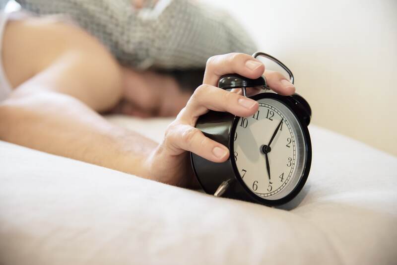 Pourquoi se réveiller entre 3 h et 5 h du matin pourrait être un signe de transformation intérieure