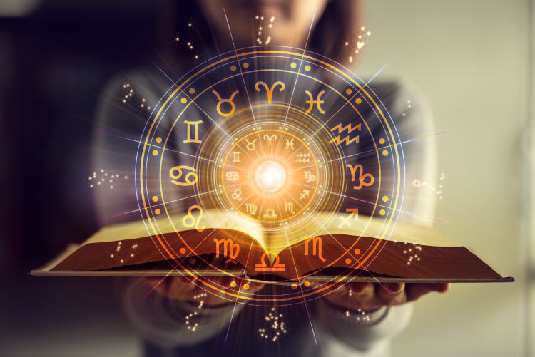 Ces 4 signes astrologiques cachent bien leur jeu : attention à ne pas vous laisser berner