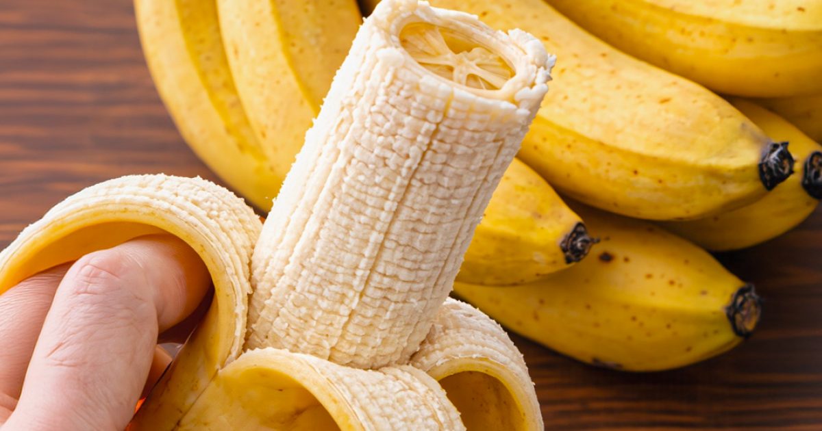 Si vous avez plus de 60 ans, manger une banane par jour apporte des bienfaits remarquables