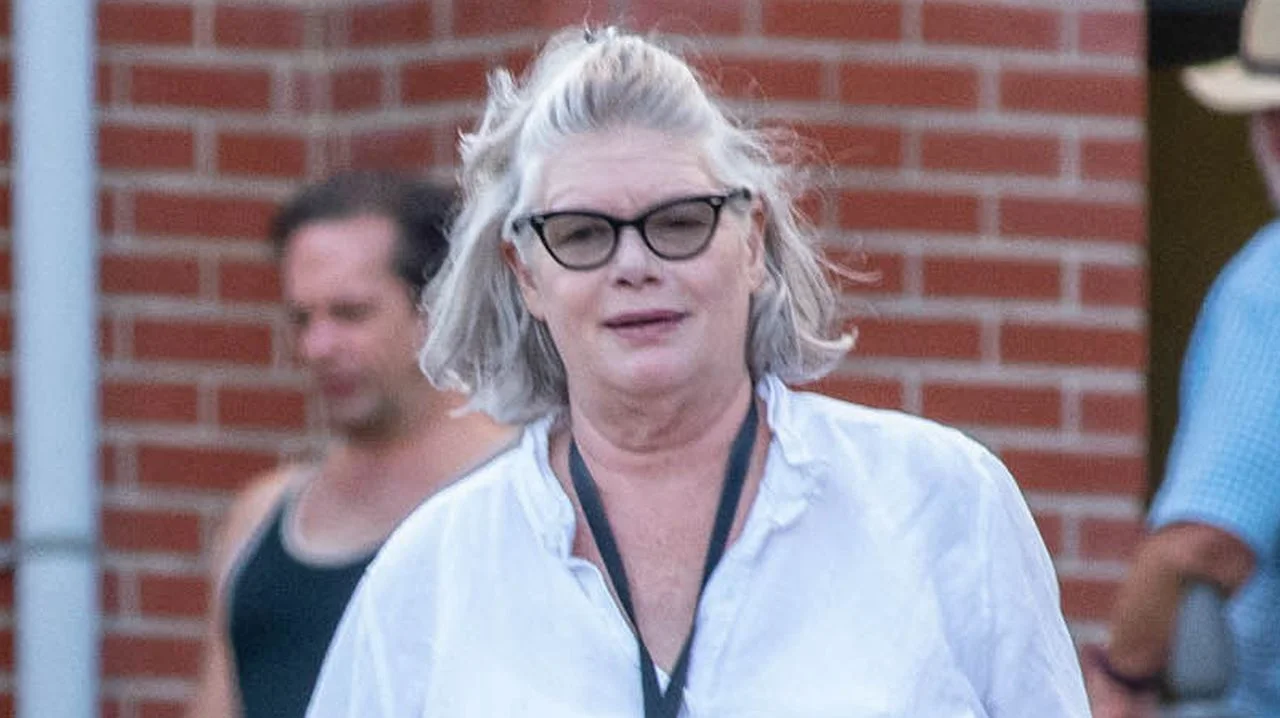 Elle fut l’un des visages les plus célèbres des années 80 et la compagne de Tom Cruise : trente-cinq ans plus tard, retour sur le destin singulier d’une actrice qui a préféré tout quitter.