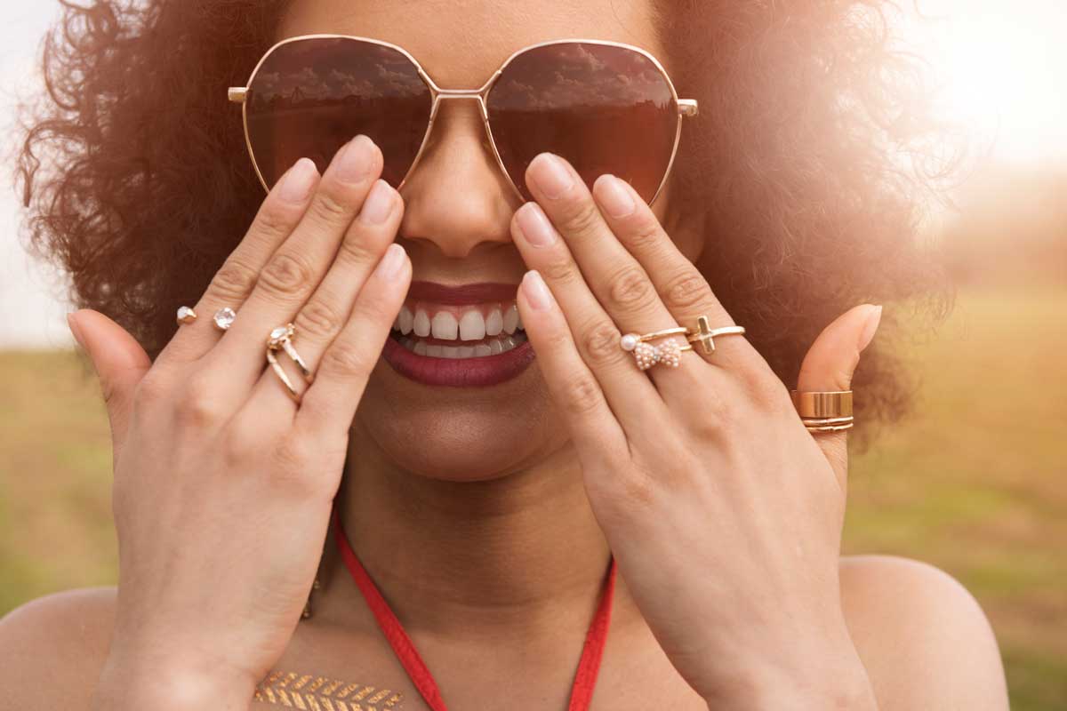 Bague au pouce : ce que ce bijou révèle vraiment sur votre personnalité