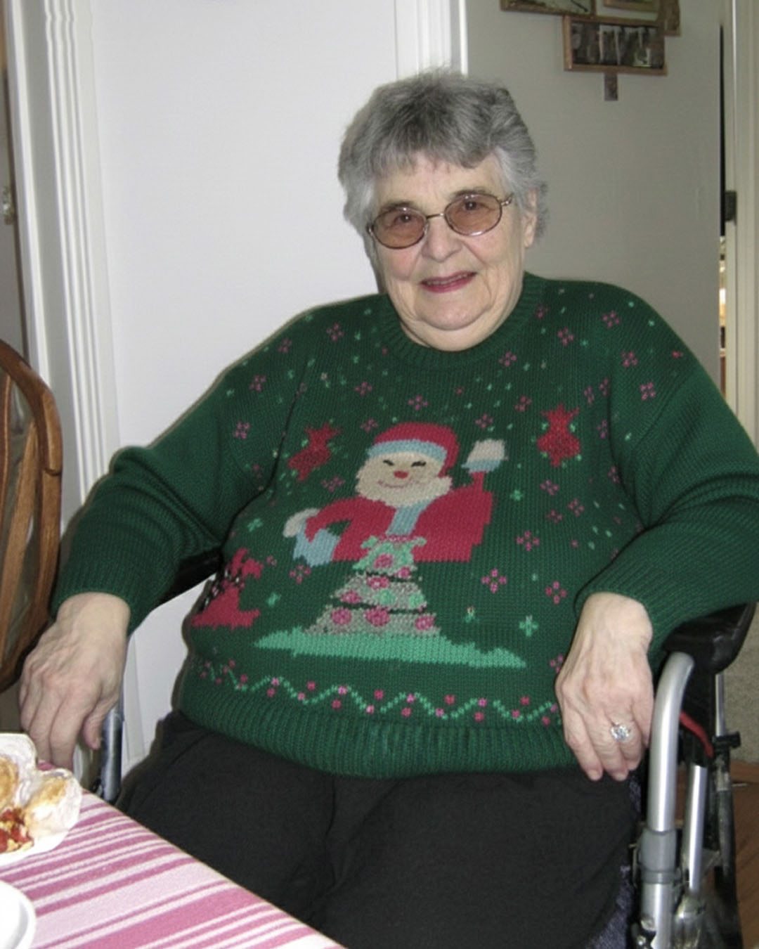 Un fils fait entrer sa mère en maison de retraite, rentre chez lui et trouve ses valises devant la porte