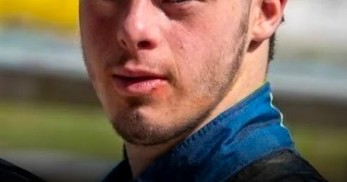 Un jeune homme de 19 ans entre dans l’histoire en devenant le premier pilote atteint du syndrome de Down à participer au karting professionnel
