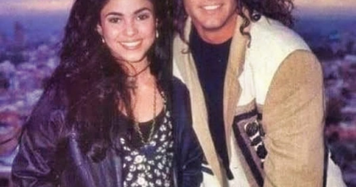 Un rare retour dans les années 90 à ne pas manquer : saurez-vous reconnaître ces deux futures superstars mondiales avant qu’elles ne deviennent des icônes ?