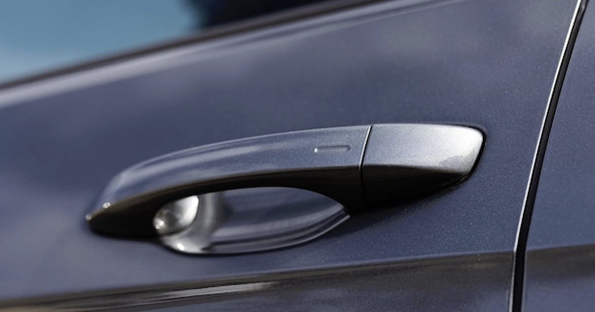 Une ficelle sur votre voiture ? En voici la probable signification