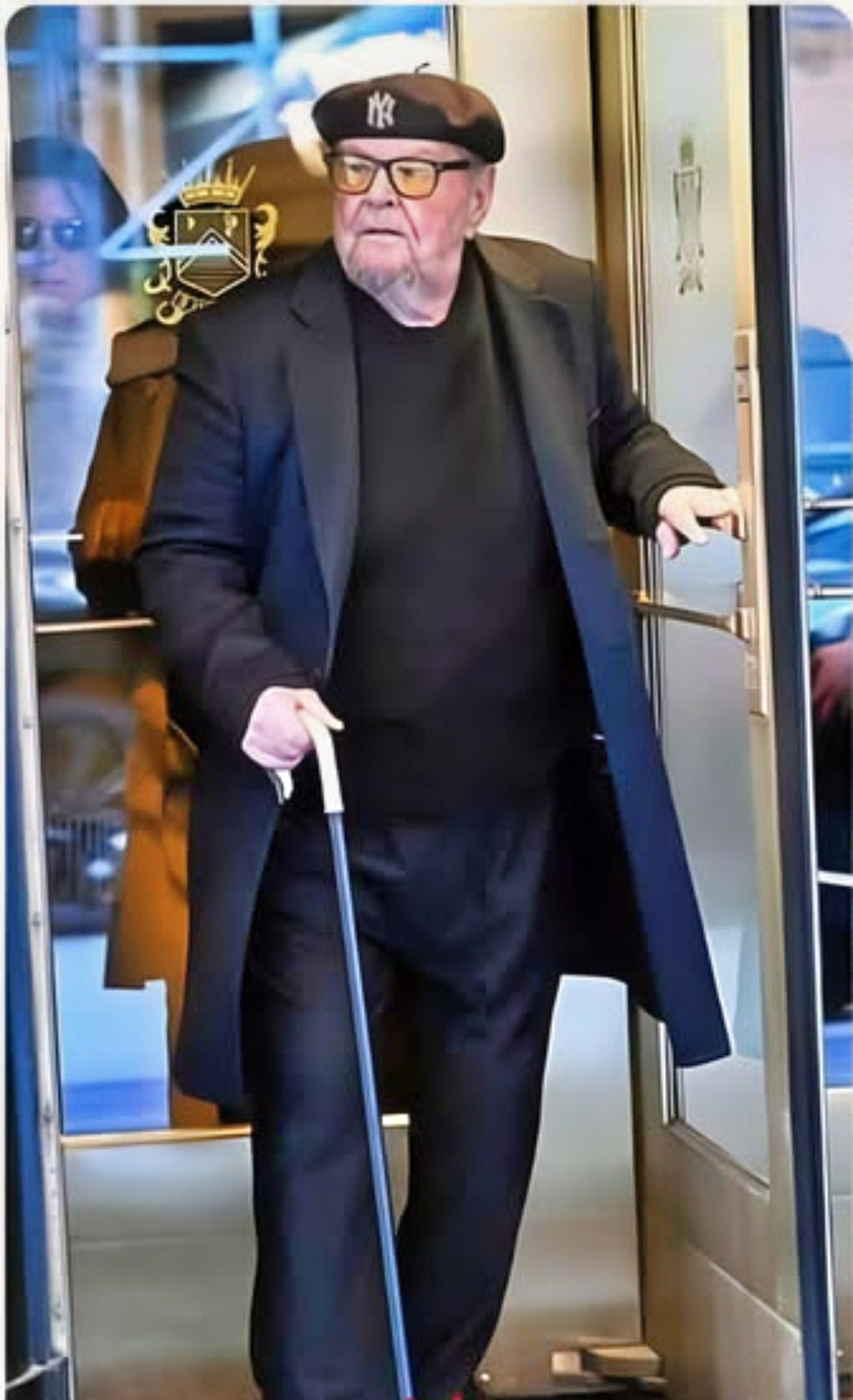 Une icône hollywoodienne fête ses 89 ans : saurez-vous deviner quel acteur légendaire a captivé des générations grâce à ses rôles inoubliables et à son charisme intemporel ?