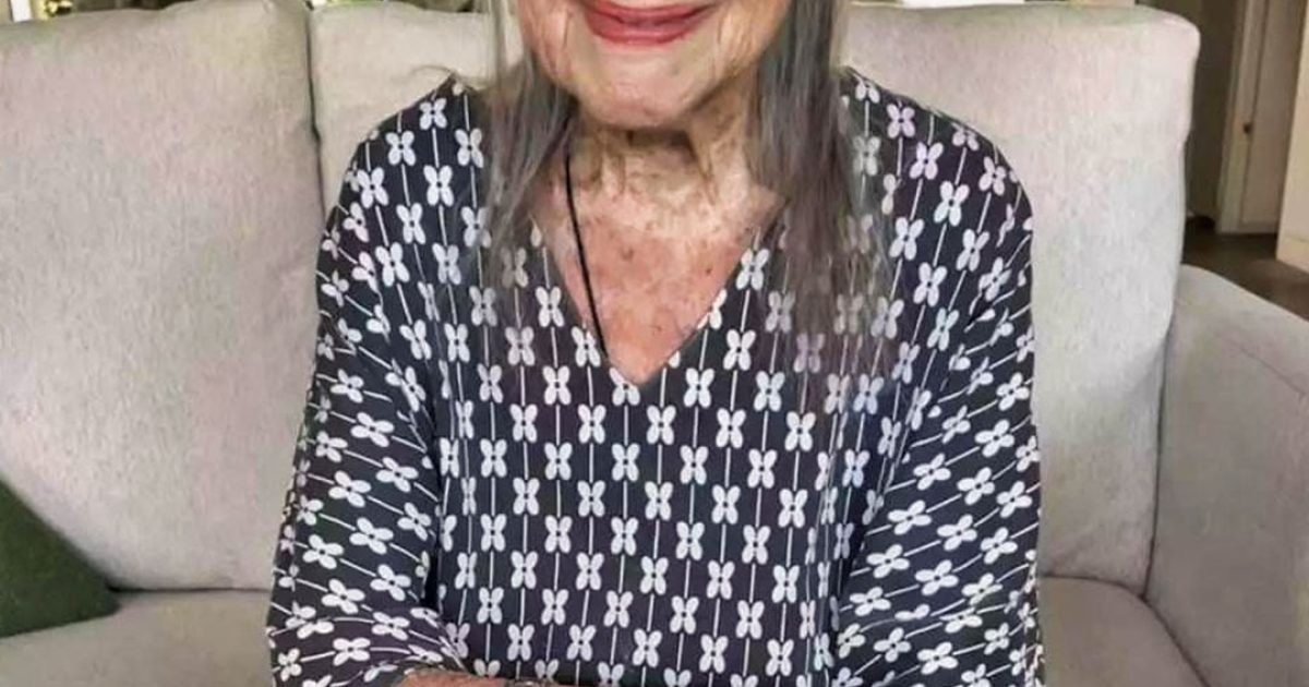 Une légende d’Hollywood fête ses 106 ans : des classiques du cinéma à une incroyable longévité — saurez-vous la reconnaître ?