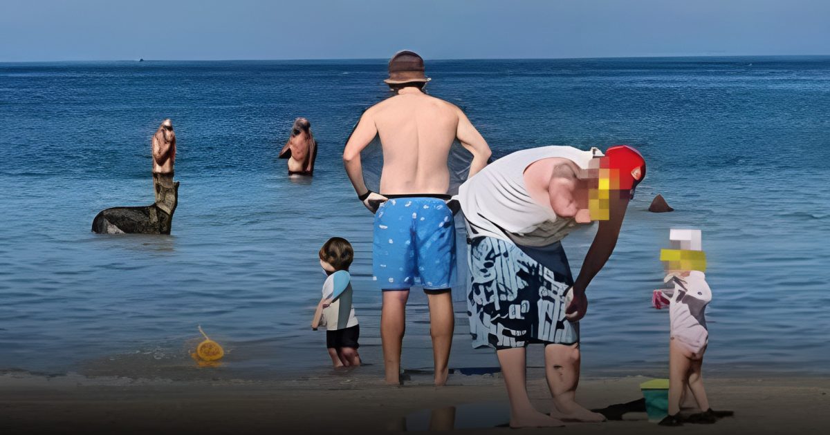 Une photo de famille à la plage sème la terreur après la découverte d’un détail glaçant