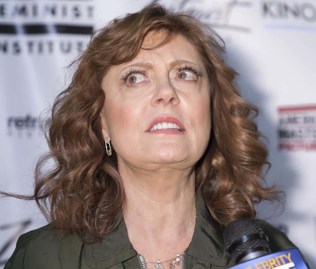 Susan Sarandon, 78 ans : son style audacieux sur le tapis rouge déclenche une polémique et elle répond avec une classe insolente