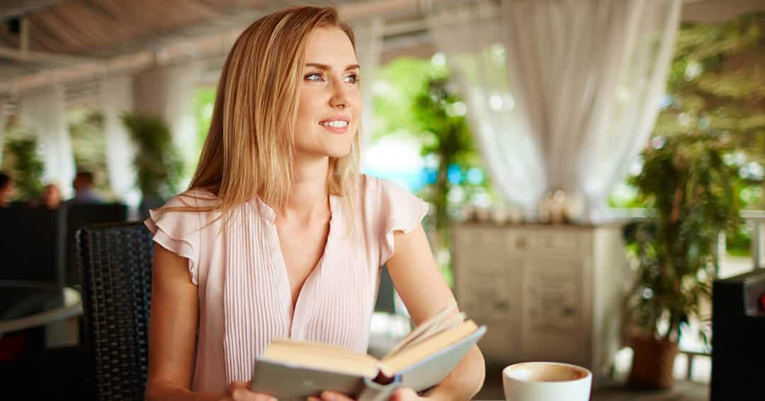 Ces détails subtils que les hommes remarquent chez vous, à tout âge