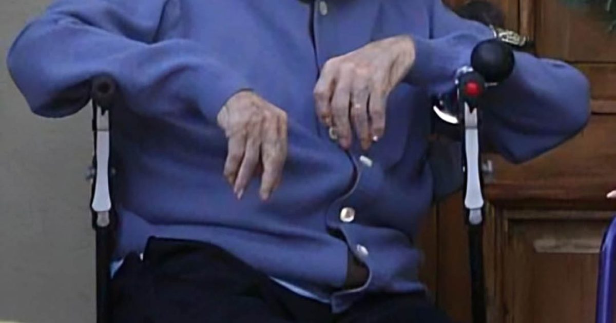 Vous l’avez reconnu ? Cette légende hollywoodienne a traversé une vie aussi longue qu’exceptionnelle !