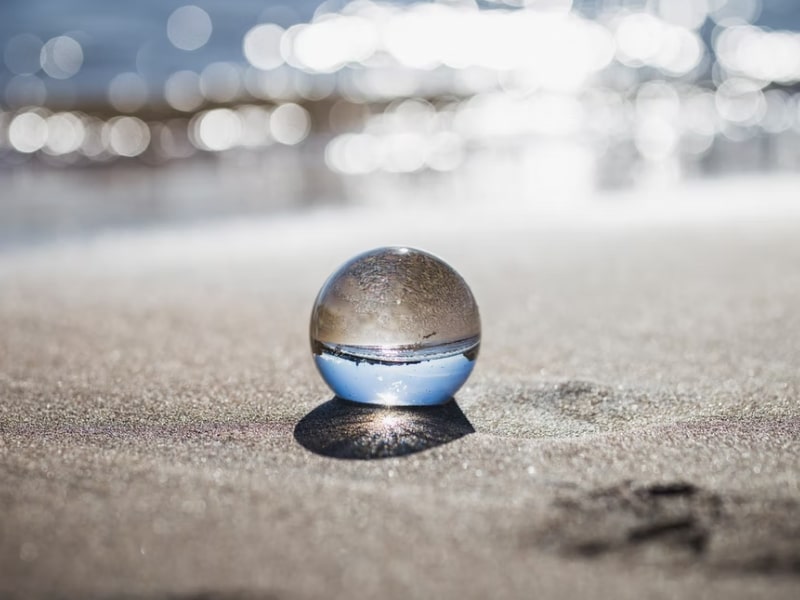 Goutte d'eau reflétant un nouveau regard